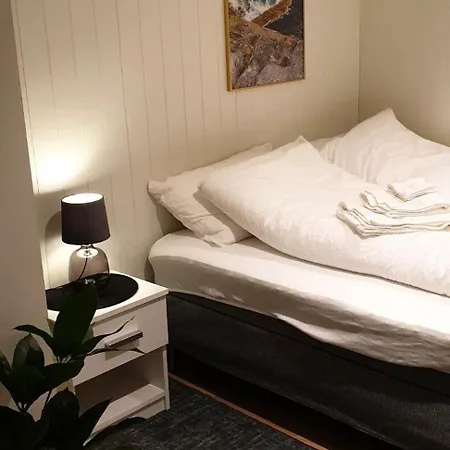 Moderne Naer Sentrum * Τρόμσο